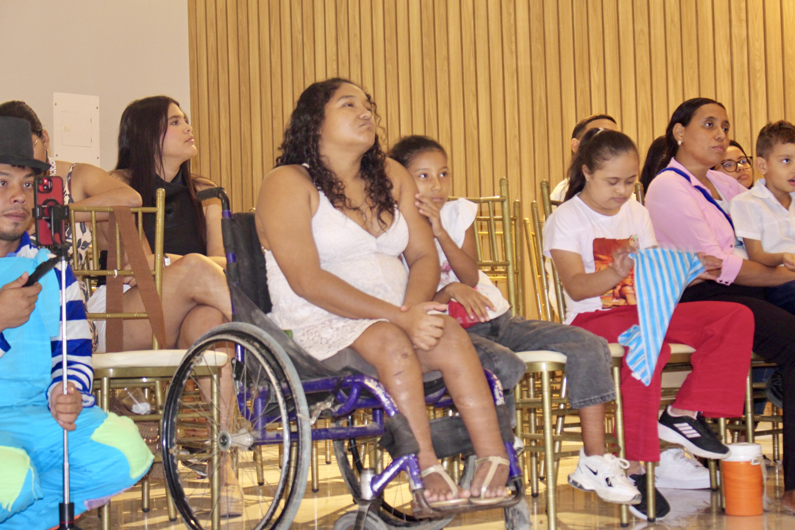 La Fundación Avanza Sin Límites y el Ministerio de las Culturas fortalecen la participación comunitaria con foro cultural, muestra gastronómica y emprendimientos