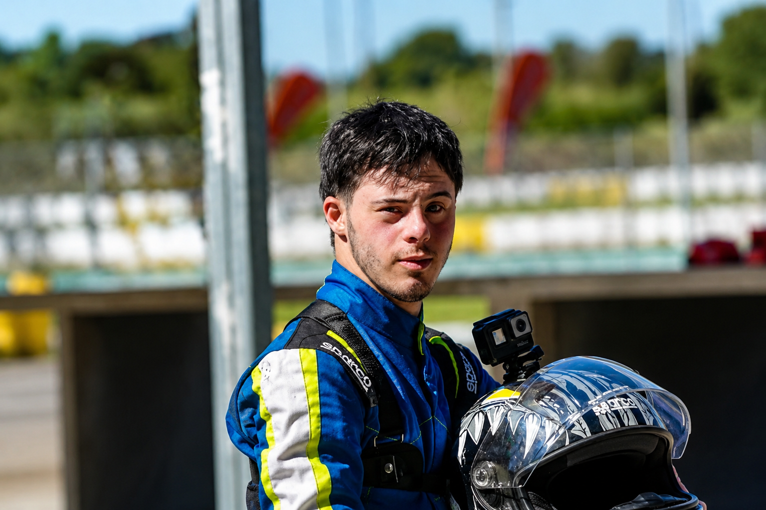 Lucas Tomasi hace historia: el primer piloto con síndrome de Down que compite en karting